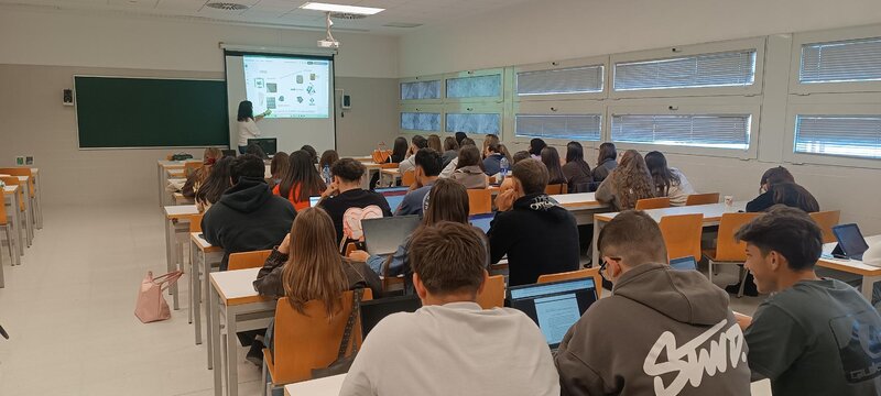 El Grado en Educación Primaria imparte un seminario especializado en autismo y CAA