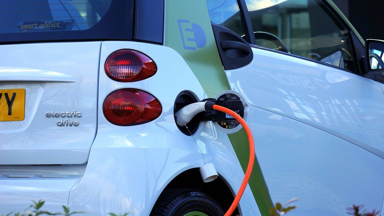 �C�mo instalar un punto de recarga de coche el�ctrico en casa?
