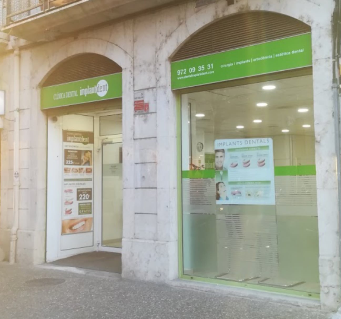 Cl�nica Dental Implantdent Girona Sta Eug�nia